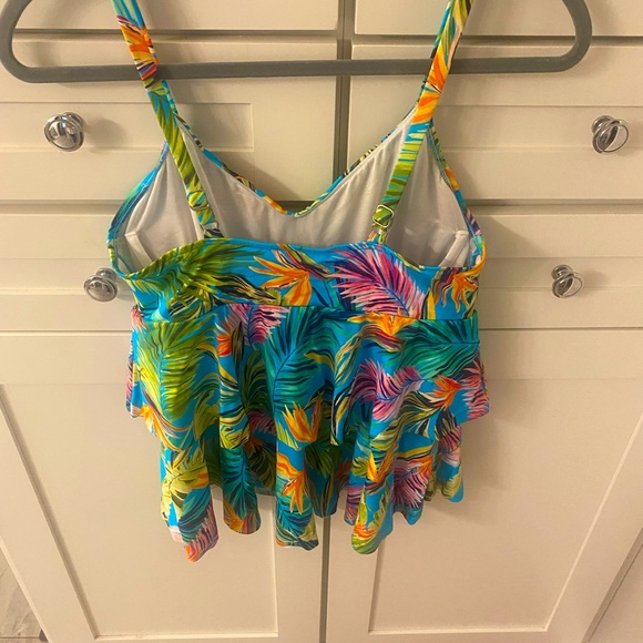 Swim suit top tropical pattern size 12 - Picture 3 of 4